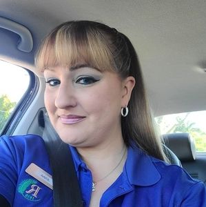 Meet your Posher, Jenna